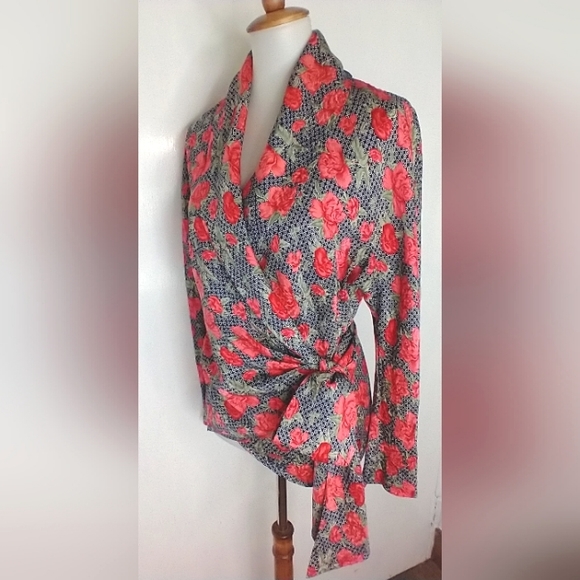 Debora Kuchme Tops - OUTLINES SILK WRAP BLOUSE